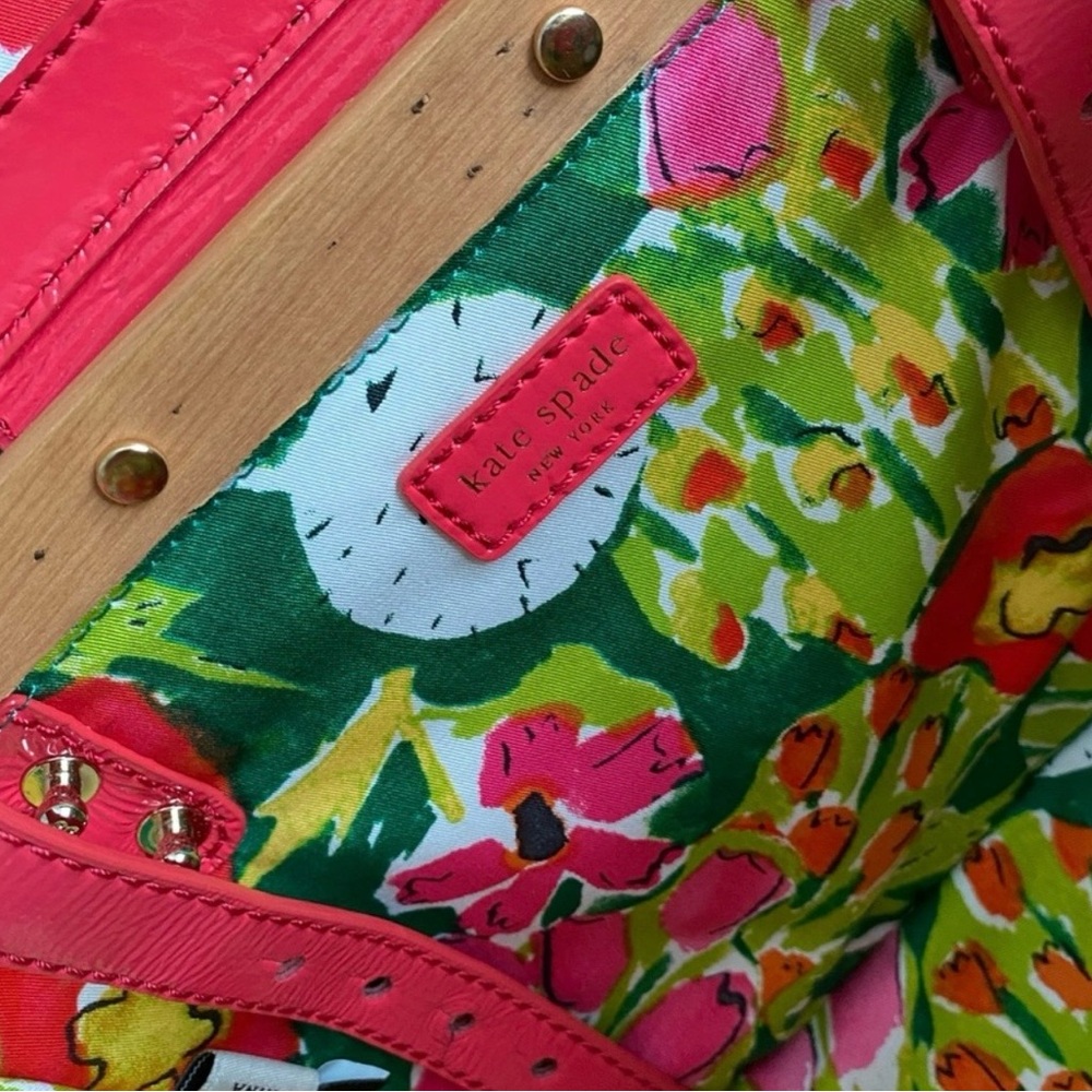Kate Spade NWOT
Bicycle Picnic Basket Wicker Floral
Print
Cost: $375 - Picture 4 of 9